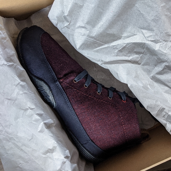 SOLD---Wildling Barefoot Shoes Blackberry - Picture 4 of 4